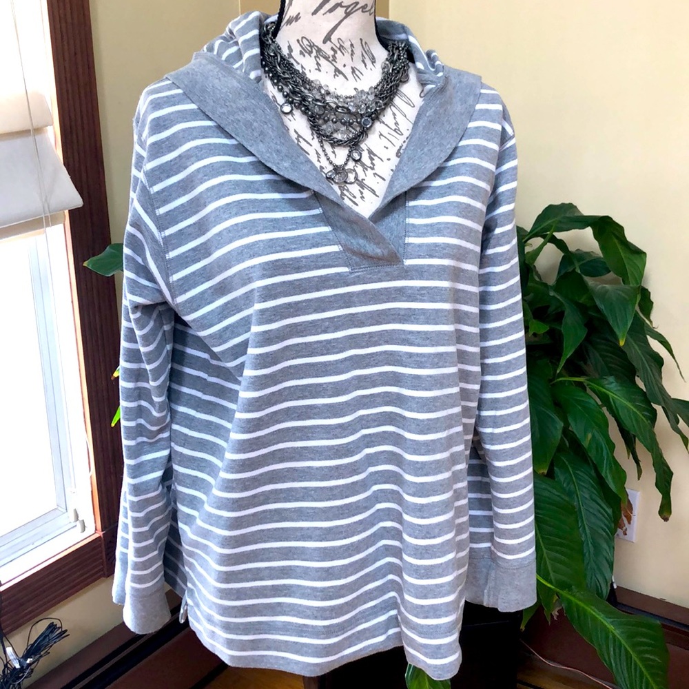 ANNE KLEIN ACTIVE SPORT PERFORMANCE HOODED V-NECK SWEATSHIRT